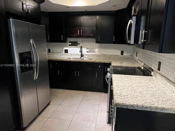 17455 NW 75th Pl APT 104, Hialeah, FL 33015
