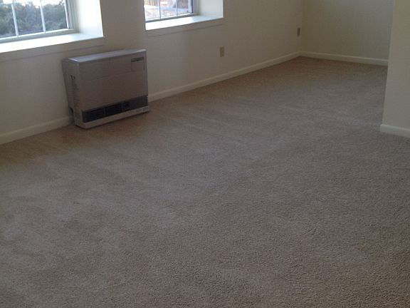 2nd image of 10 Washington Grn Unit 107
