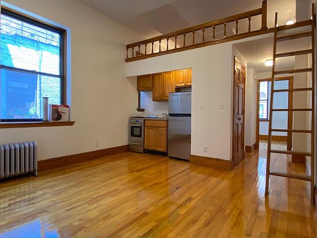 1st image of 67 W 68th St #3D