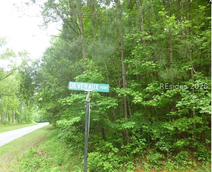 1st image of 17 Deveraux Point