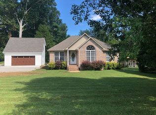 2640 Owens Dr, Santa Fe, TN 38482