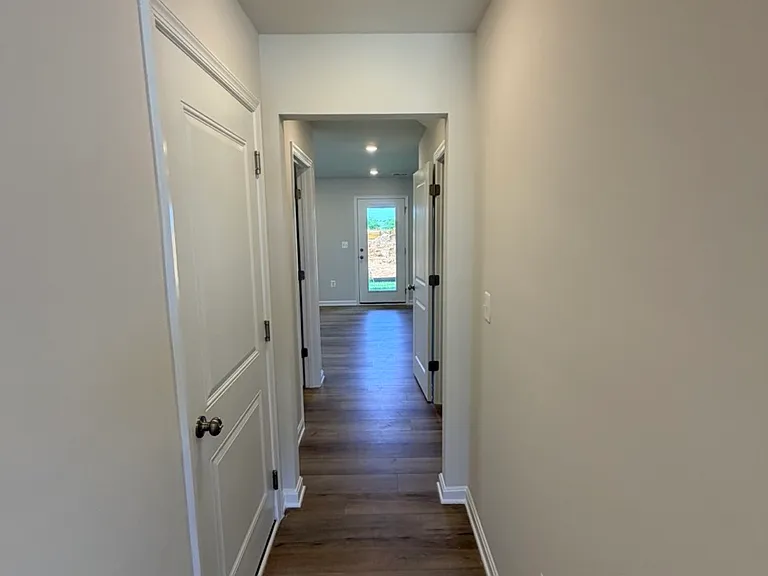 436 Seeback Dr — Photo 4