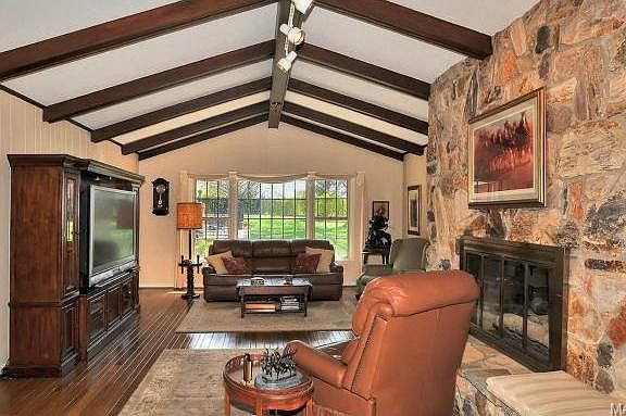 4th image of 10438 Starhill Acres Dr
