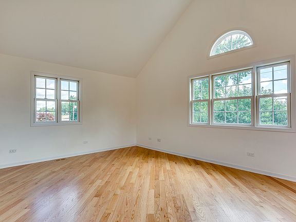 3rd image of 3415 N Odell Ave