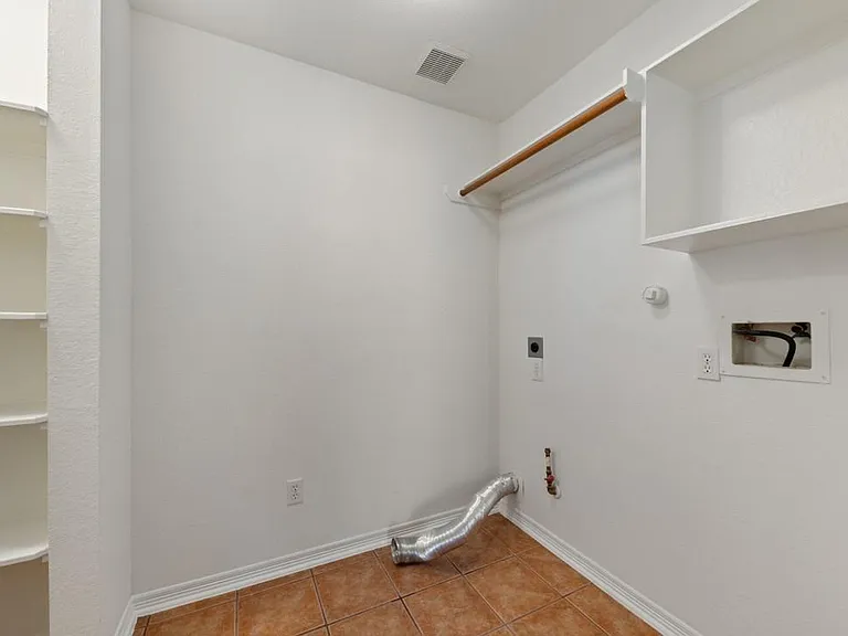 1014 Cavern Brook Ln — Photo 14