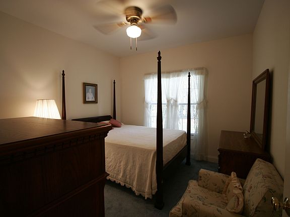 Split floorplan gives everyone privacy