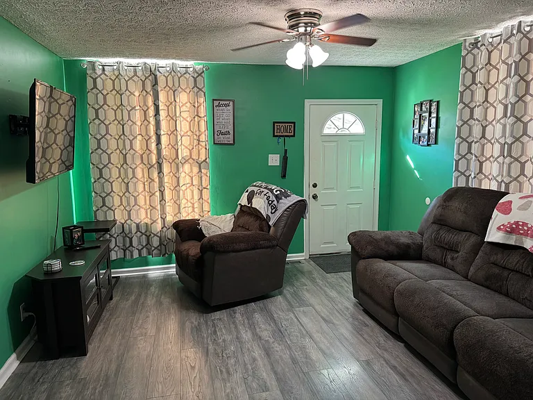 313 Villa Dr — Photo 5