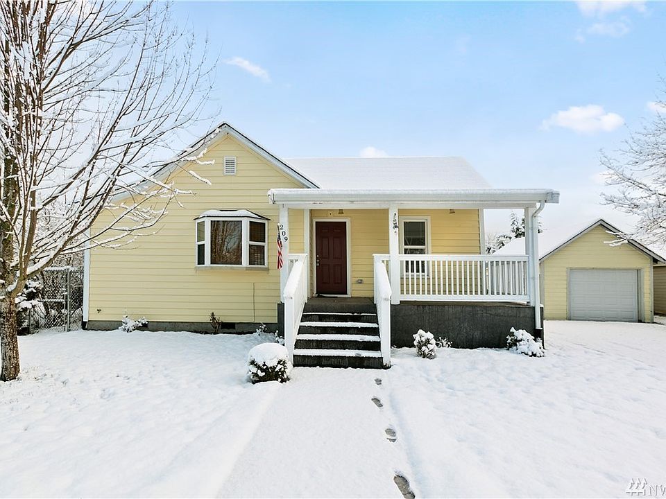 1st image of 209 Orchard Ave N