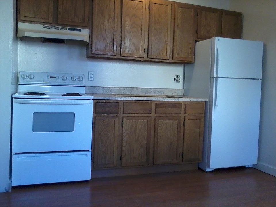 2nd image of 275 Emming St APT 488