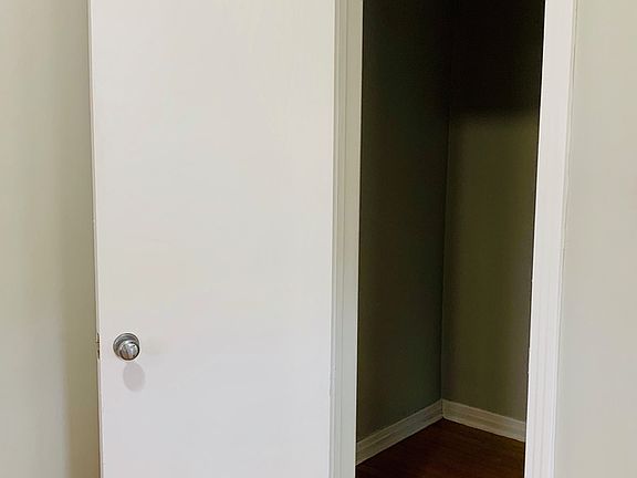 4th image of 1466 Palm Ave APT 8