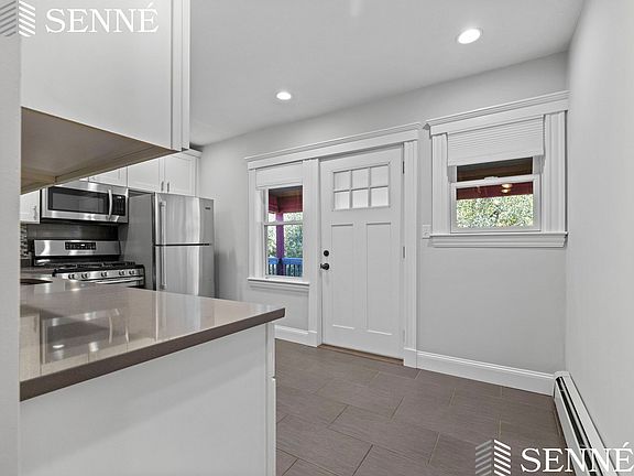 5th image of 134 Newbury Ave #3