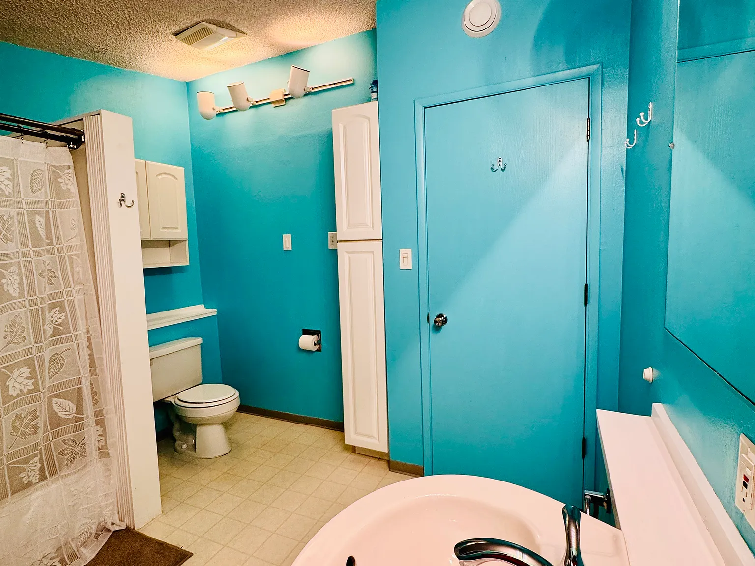 6327 Blackberry St — Photo 2