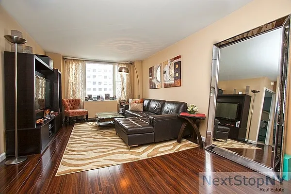 Sold by NextStopNY | media 1