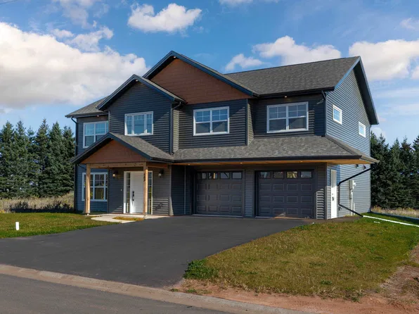 103 Stanmol Dr, Charlottetown, PE C1E 3W3