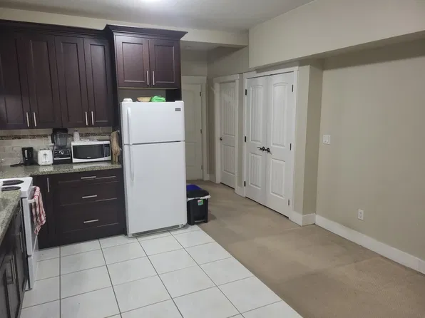 18790 53a Ave, Surrey, BC V3S 2H6