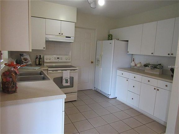 5th image of 750 42nd Ave NE