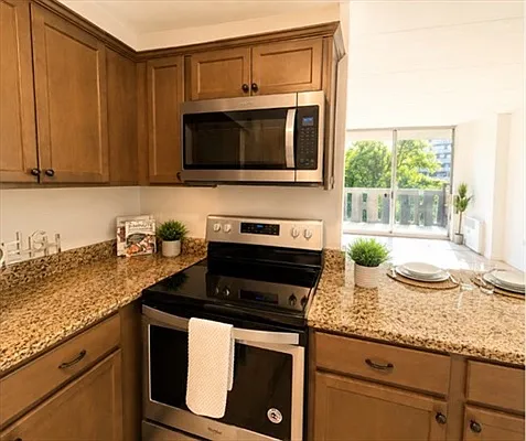 200 Swanton St Photo 1