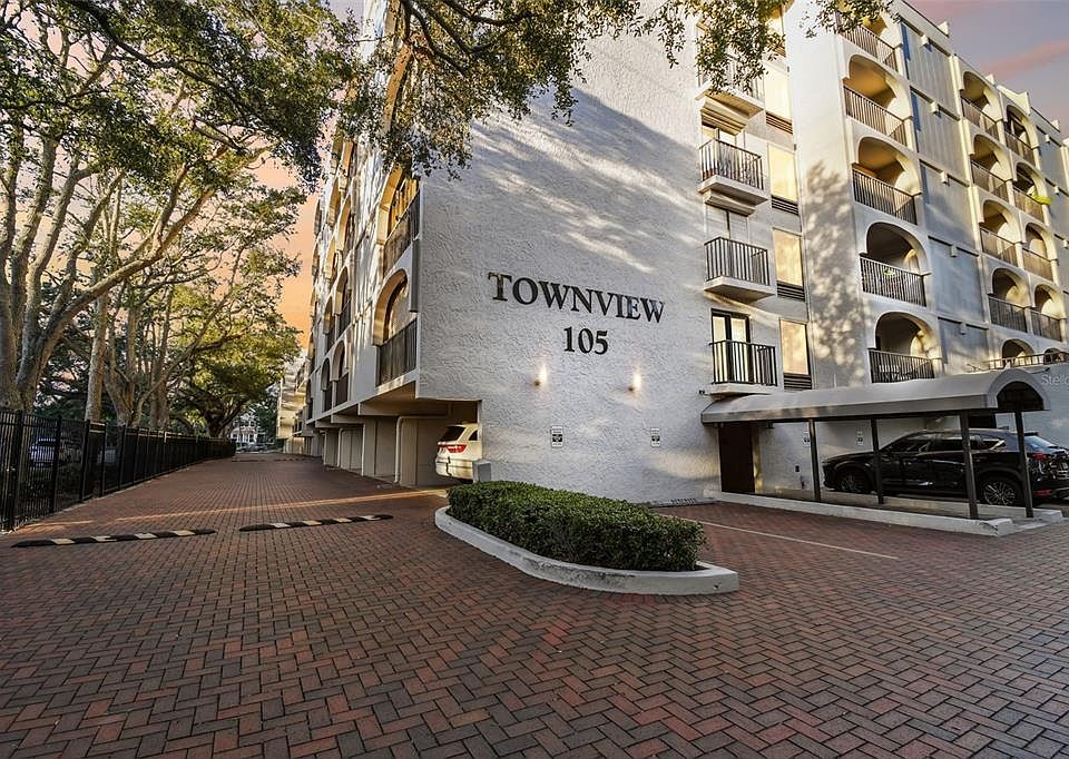 1st image of 105 4TH AVENUE NE #203