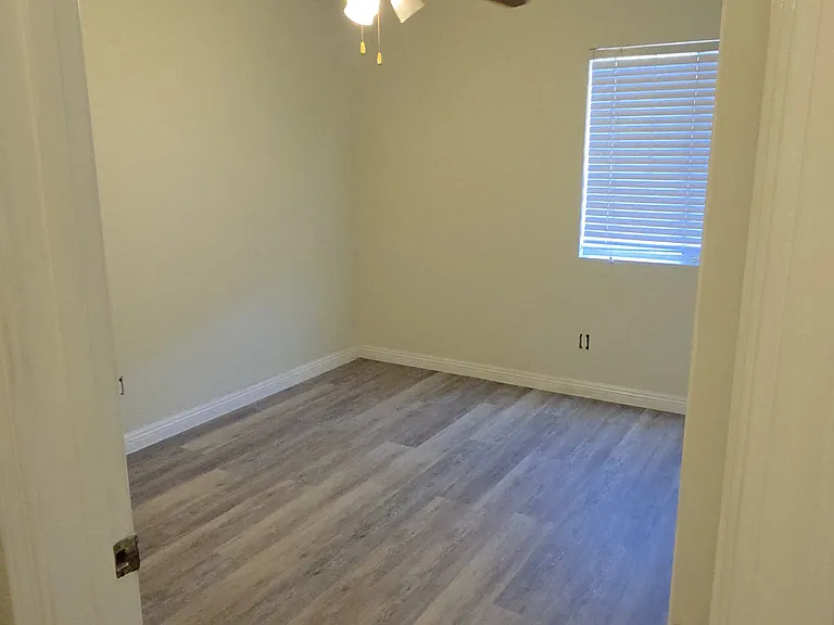 1387 Nicole Ave — Photo 20