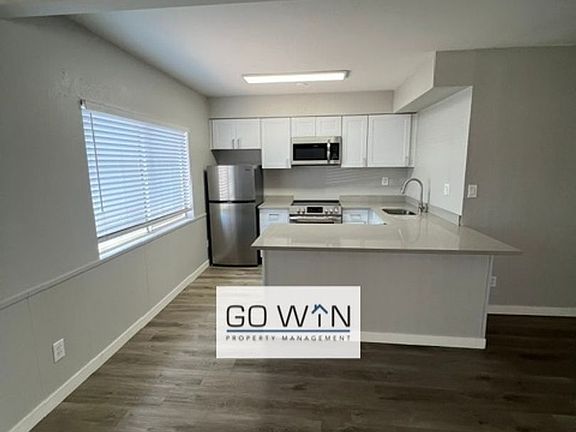 2nd image of 44 E Roanoke Ave #15