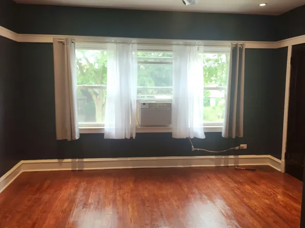 (undisclosed Address), Berwyn, IL 60402