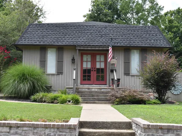 517 S 1st St, Mayfield, KY 42066