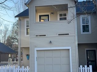 515 G St APT 211, Jacksonville, OR