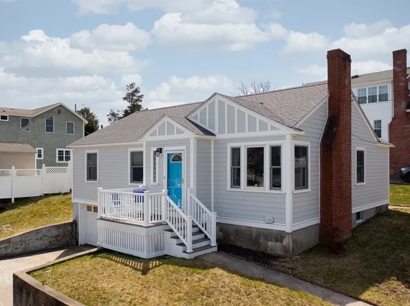 37 Bayberry Rd, Quincy, MA 02171