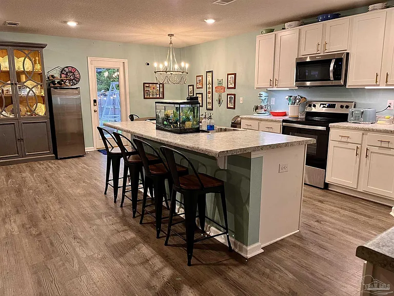 5375 Peach Dr — Photo 8