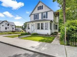 9 Morgan St, Pawcatuck, CT 06379