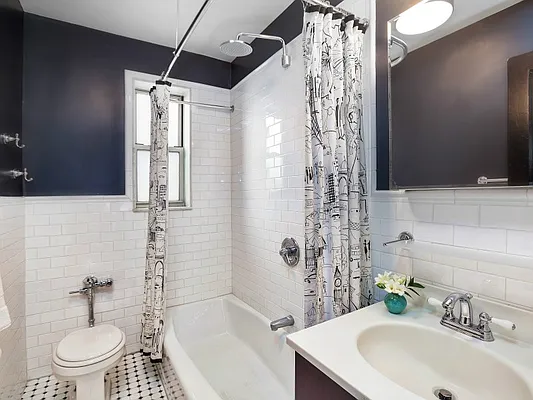 Sold by Sotheby's International Realty | media 6