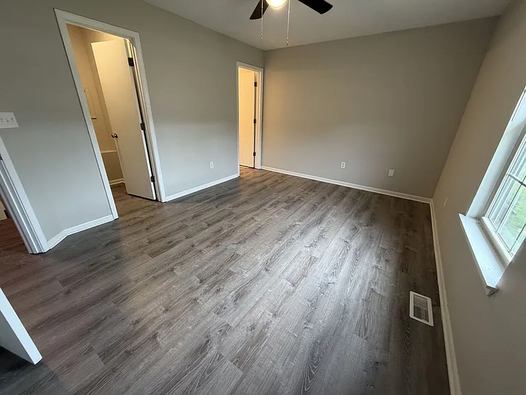 5305-5307 Currituck Ln — Photo 16