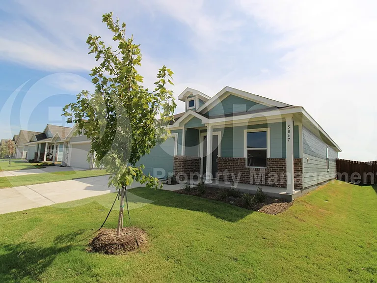 5847 Rock Maple Dr — Photo 2