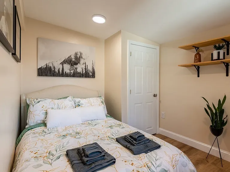 5 Everett Ct #2B — Photo 2