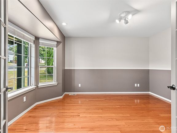 4th image of 7614 138th Street Ct E
