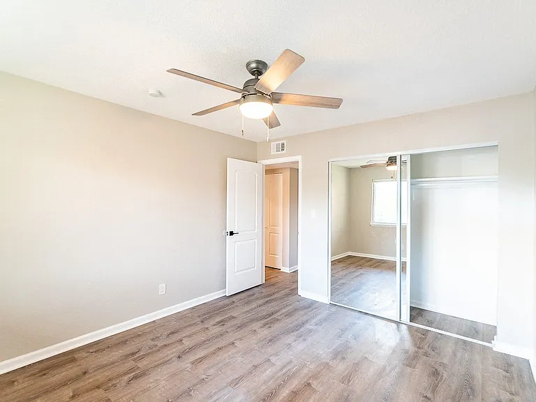 Stoneside Apartments — Photo 15