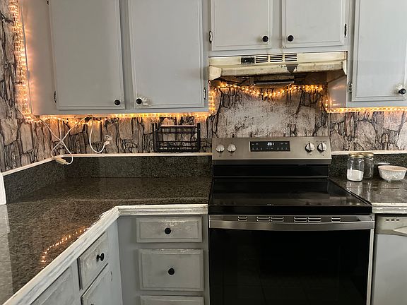 3rd image of 29 146th Ave SE