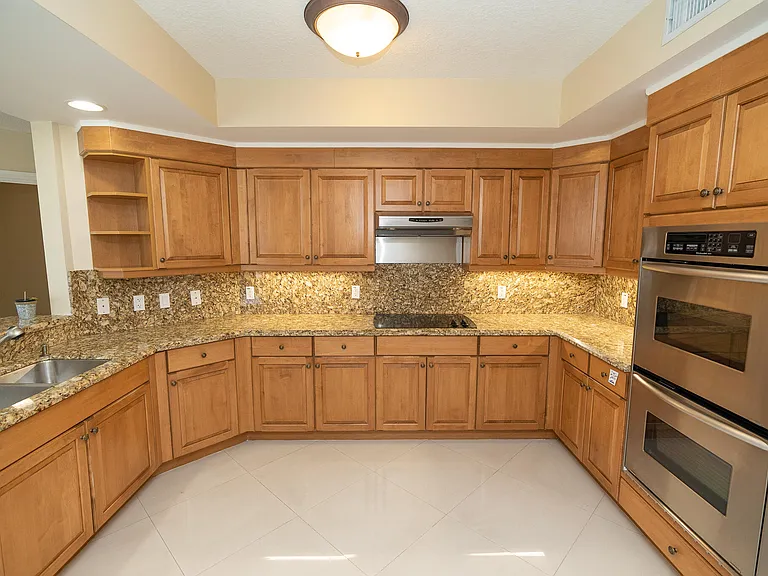 9 NE 20th Ave #501 — Photo 9