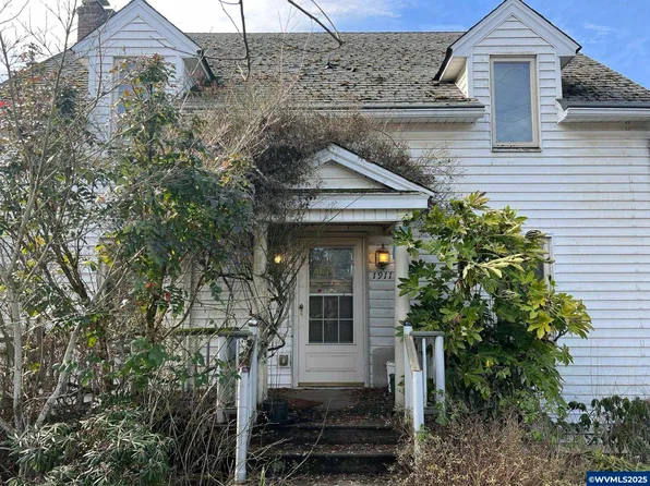 1911 Park Ave NE, Salem, OR 97301
