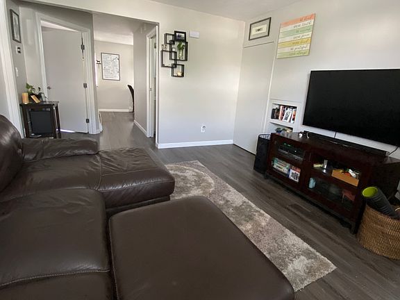4th image of 11 Williams St #1