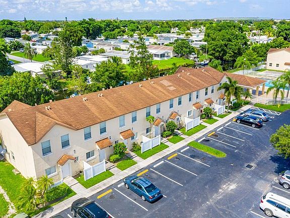 3rd image of 6631 Winfield Boulevard #2-6