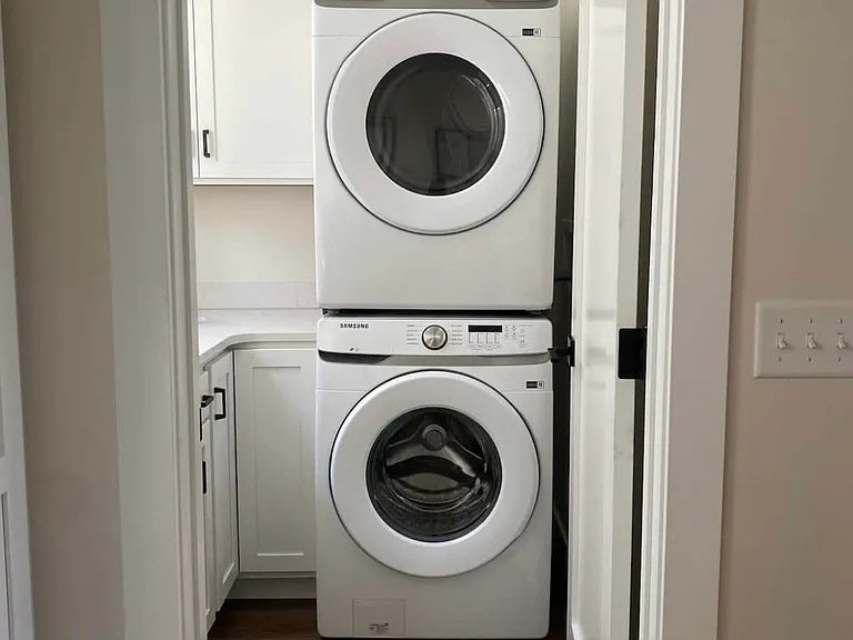 208 Gillis St #13 — Photo 32