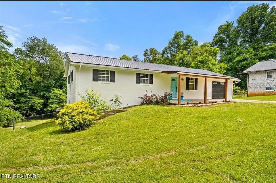 Building Photo - 3037 Marvin Cir