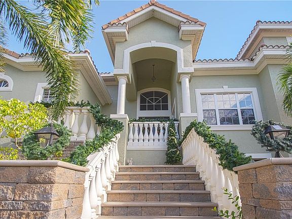 5th image of 6113 Pasadena Point Blvd