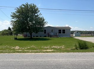 12075 Peet Rd, Chesaning, MI 48616