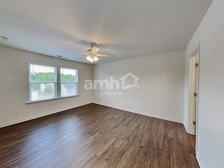 255 Plymouth Dr — Photo 10