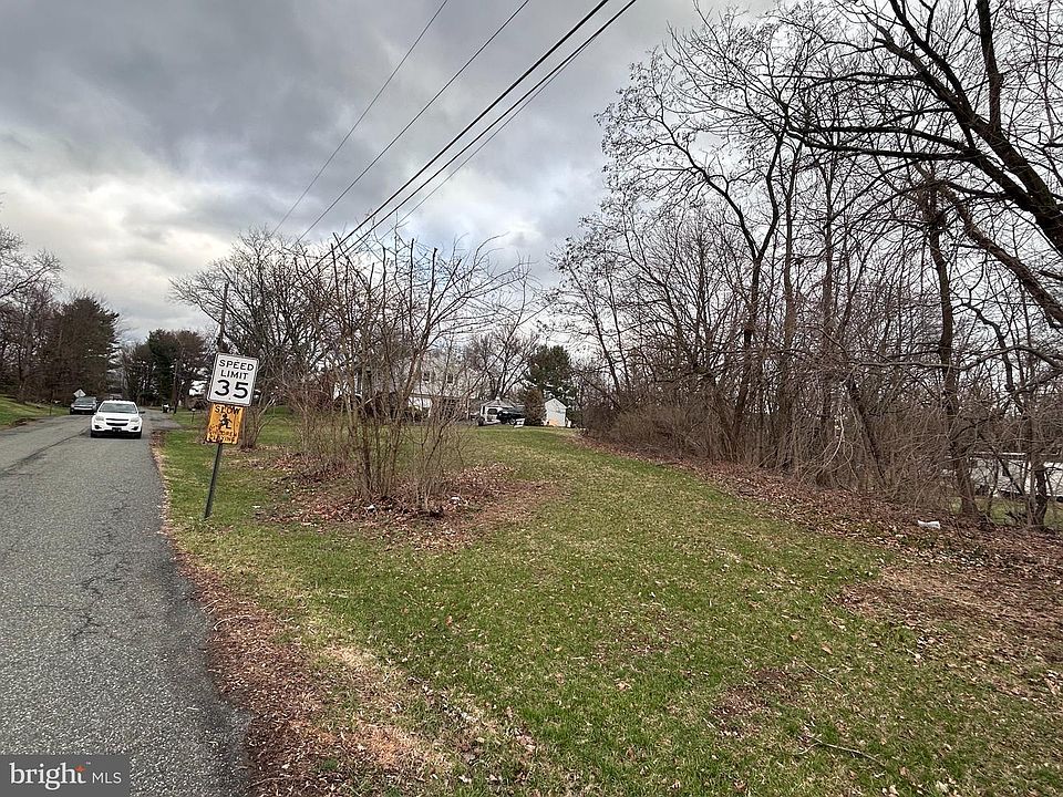 2nd image of 140 Jackson Rd