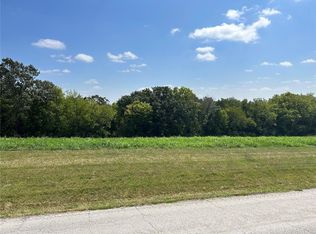 4909 Elder Rd, Villa Ridge, MO 63089