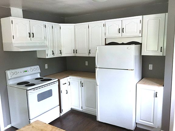 3rd image of 106 Godfrey Dr