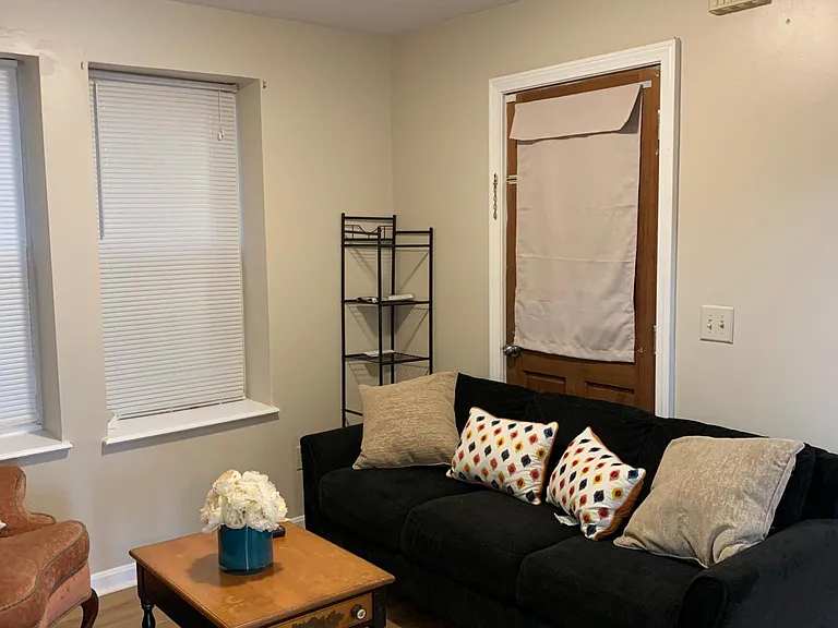 1227 Sea St #1 — Photo 11